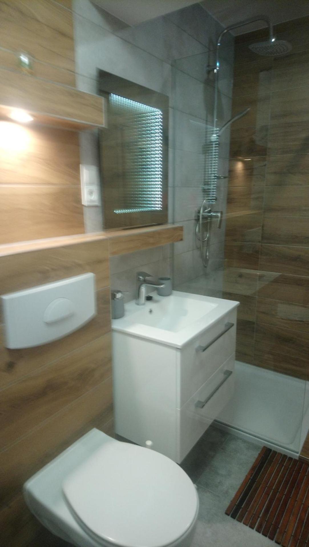 apartament z widokiem na jezioro