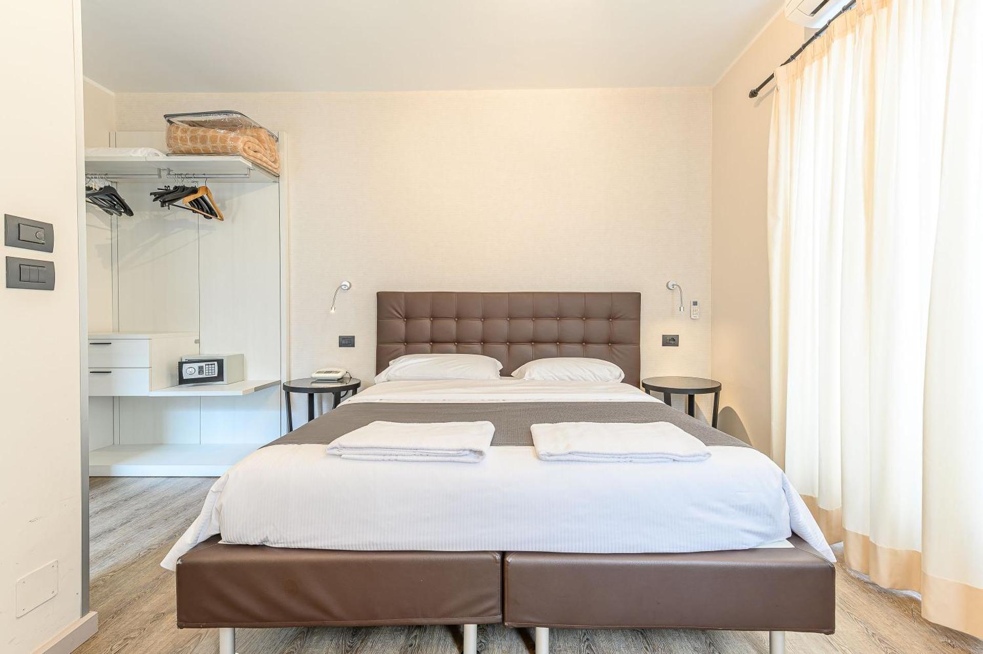 Hotel & Apartments " Perpoin "