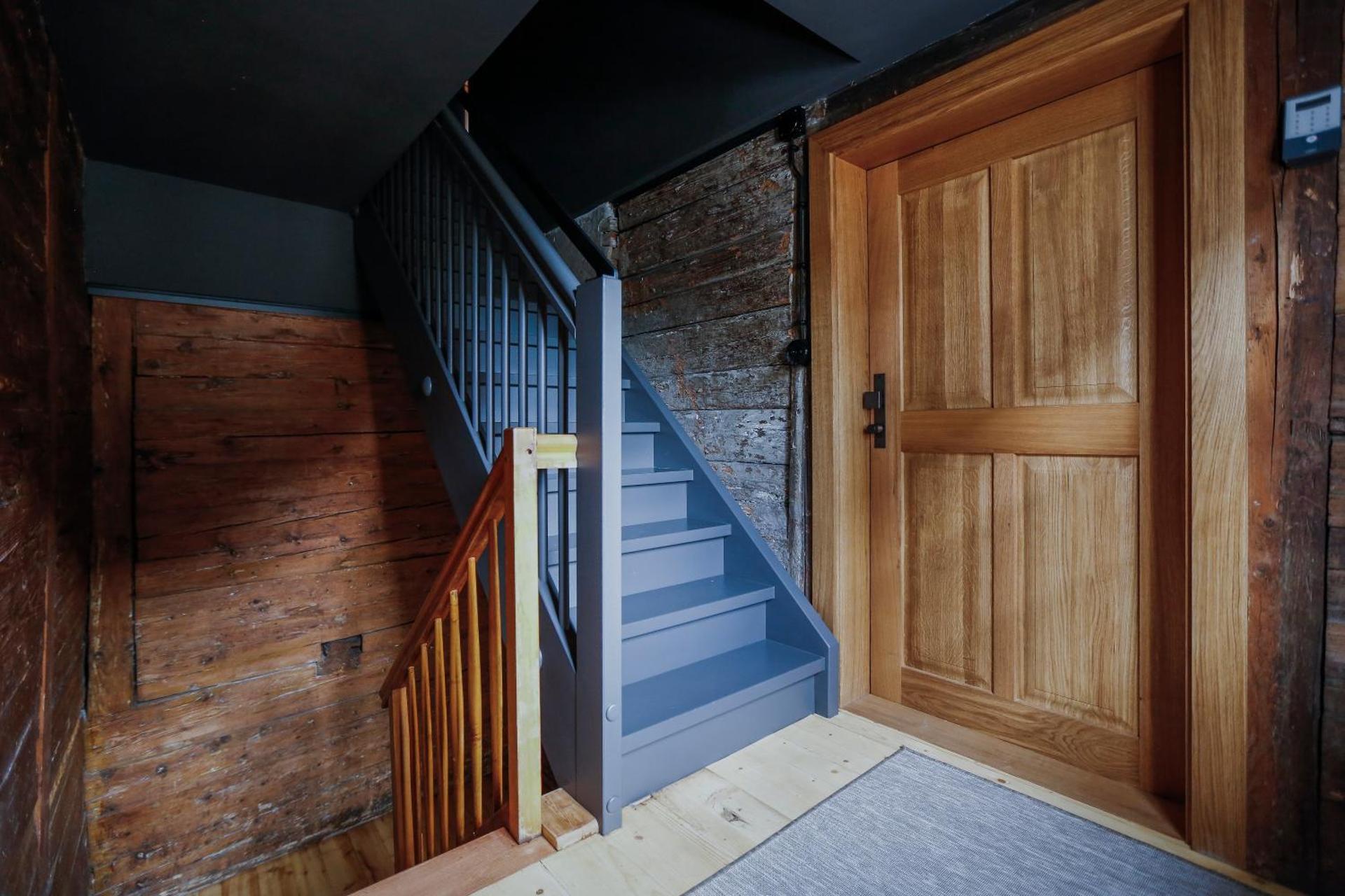 AUGUST Dachgeschosswohnung im jüdischen Viertel