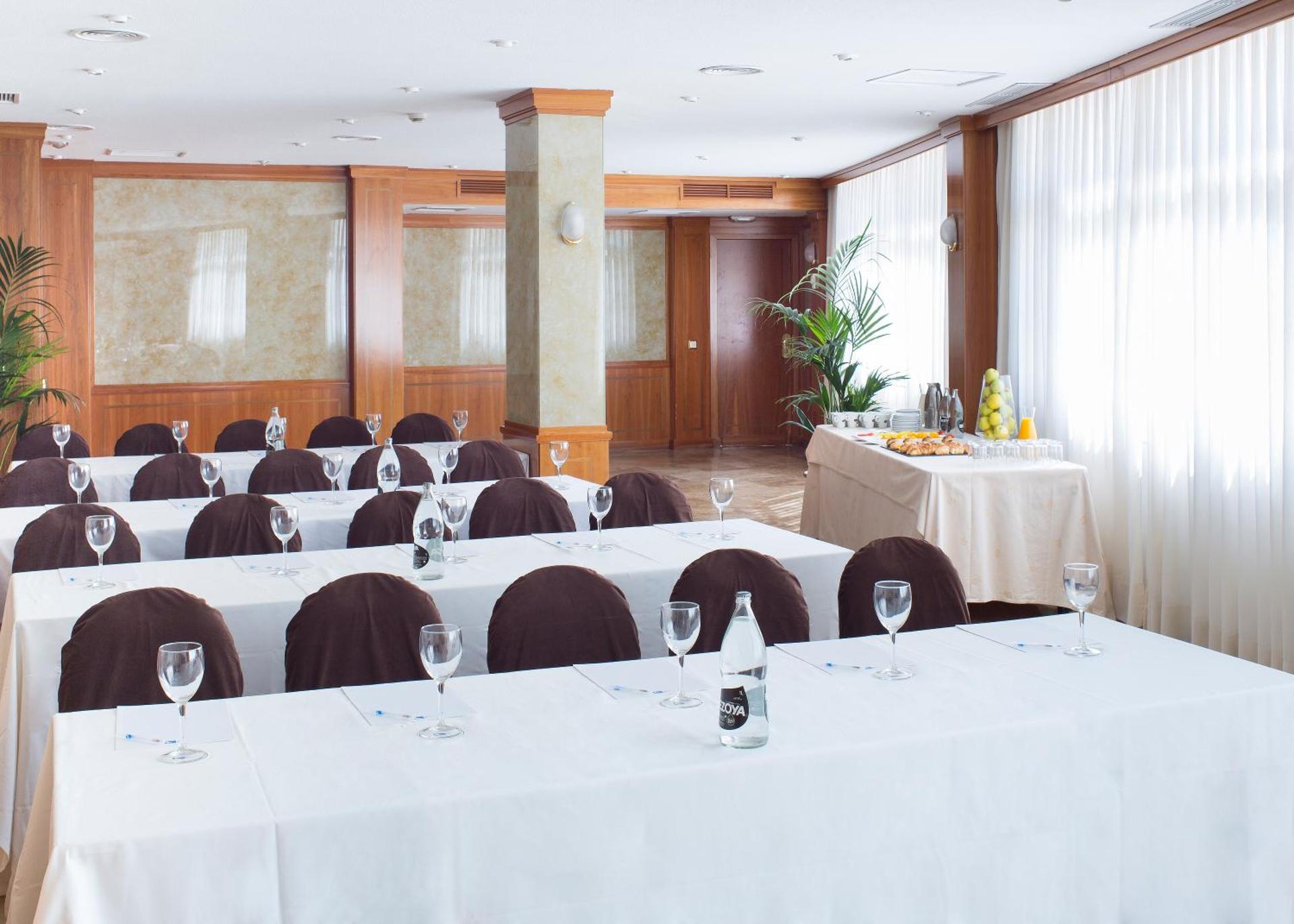 Meeting/conference room