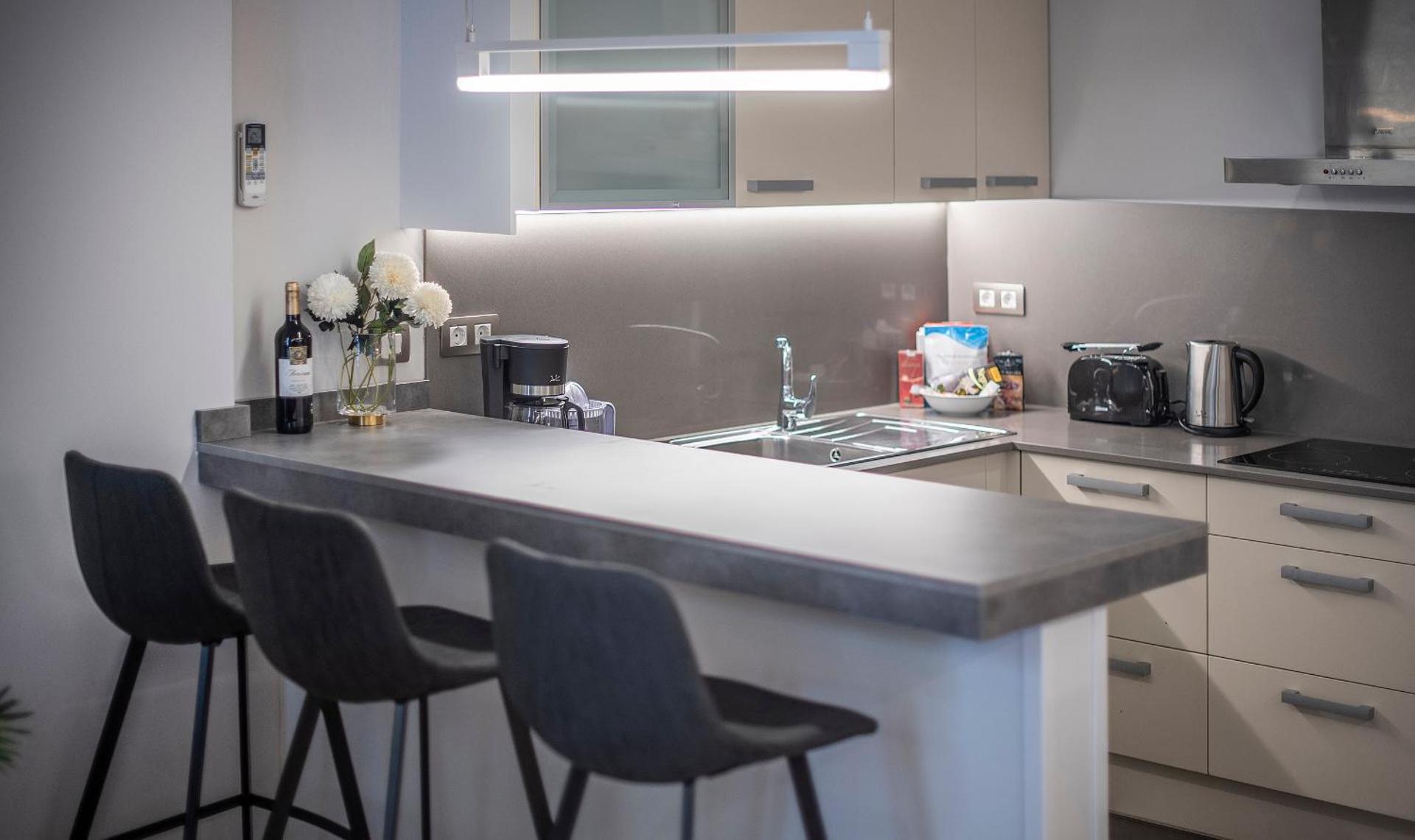 Kitchen or kitchenette