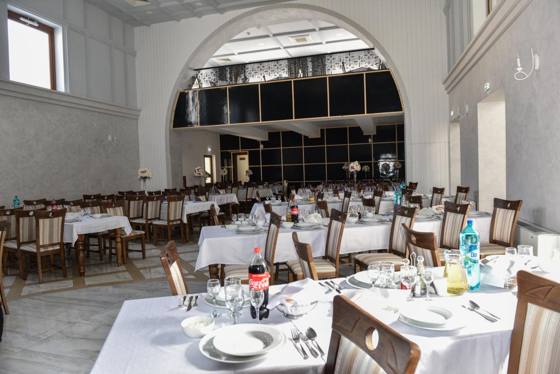 Hotel Darina Tarnaveni