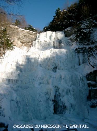 Gîte grande capacité au calme circuit Cascades du Hérisson