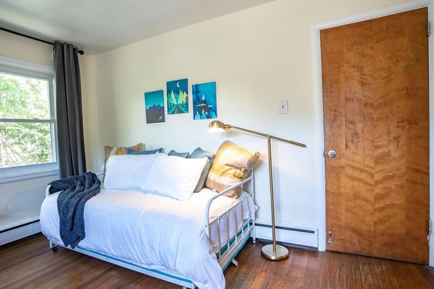 Fabulous Mid Century 4BR 3Bath House