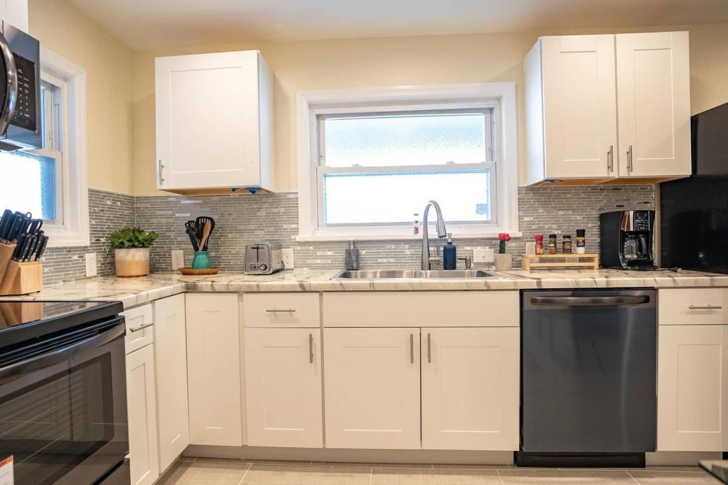 Fabulous Mid Century 4BR 3Bath House