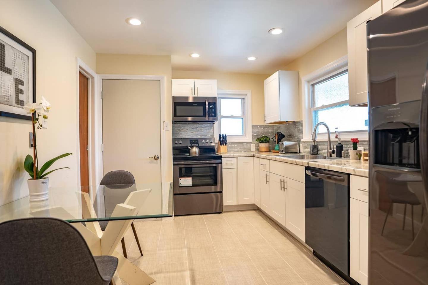 Fabulous Mid Century 4BR 3Bath House