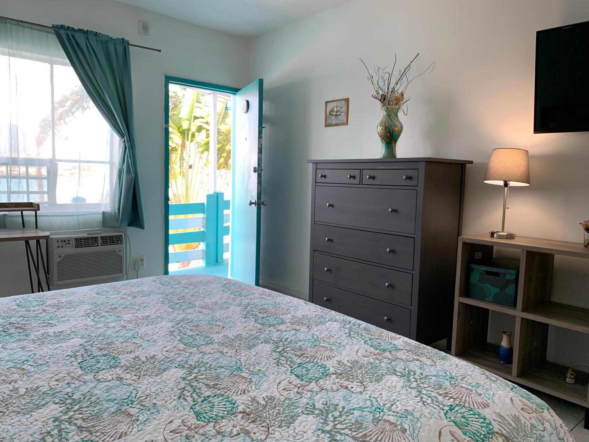 International Inn on the Bay