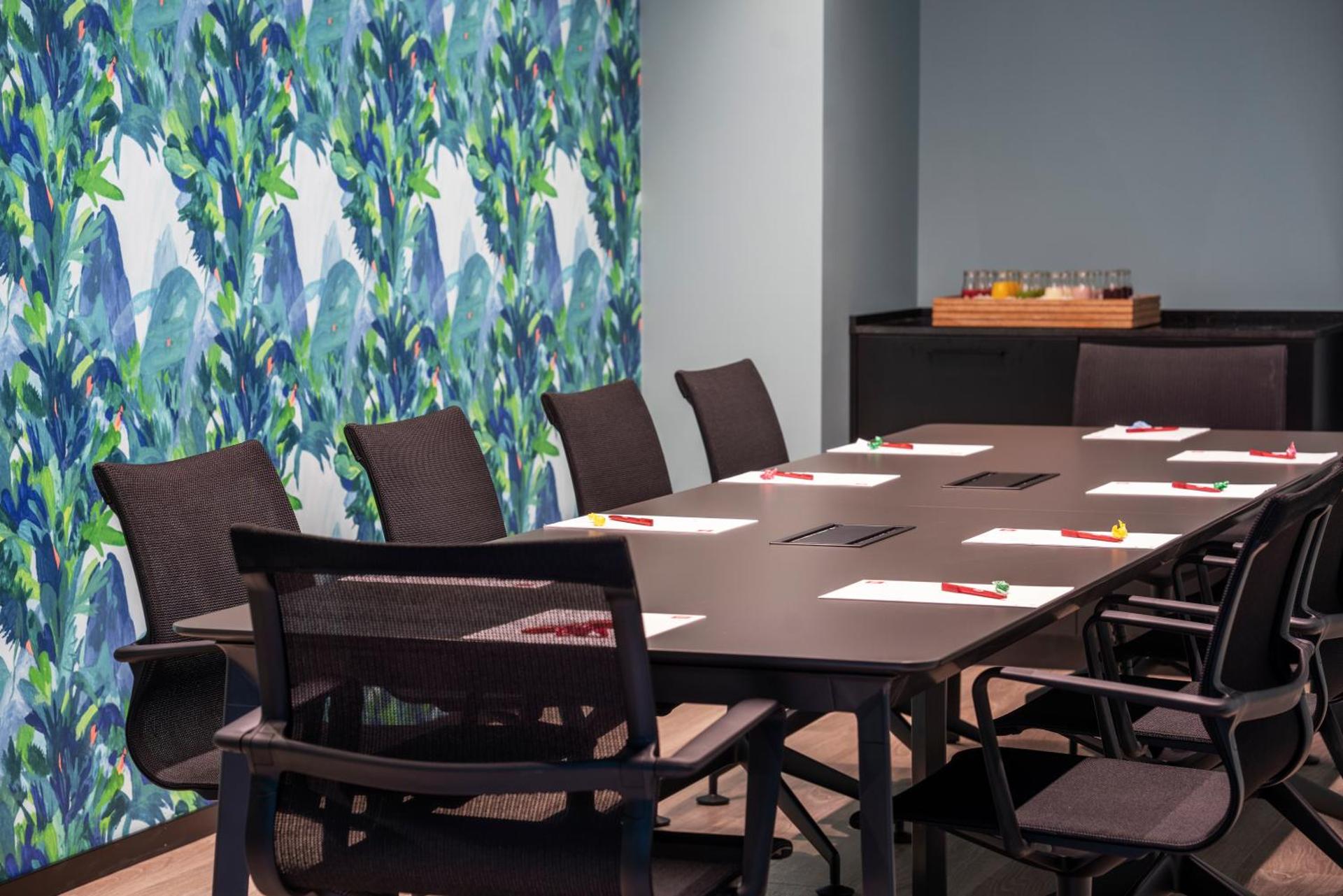 Meeting/conference room