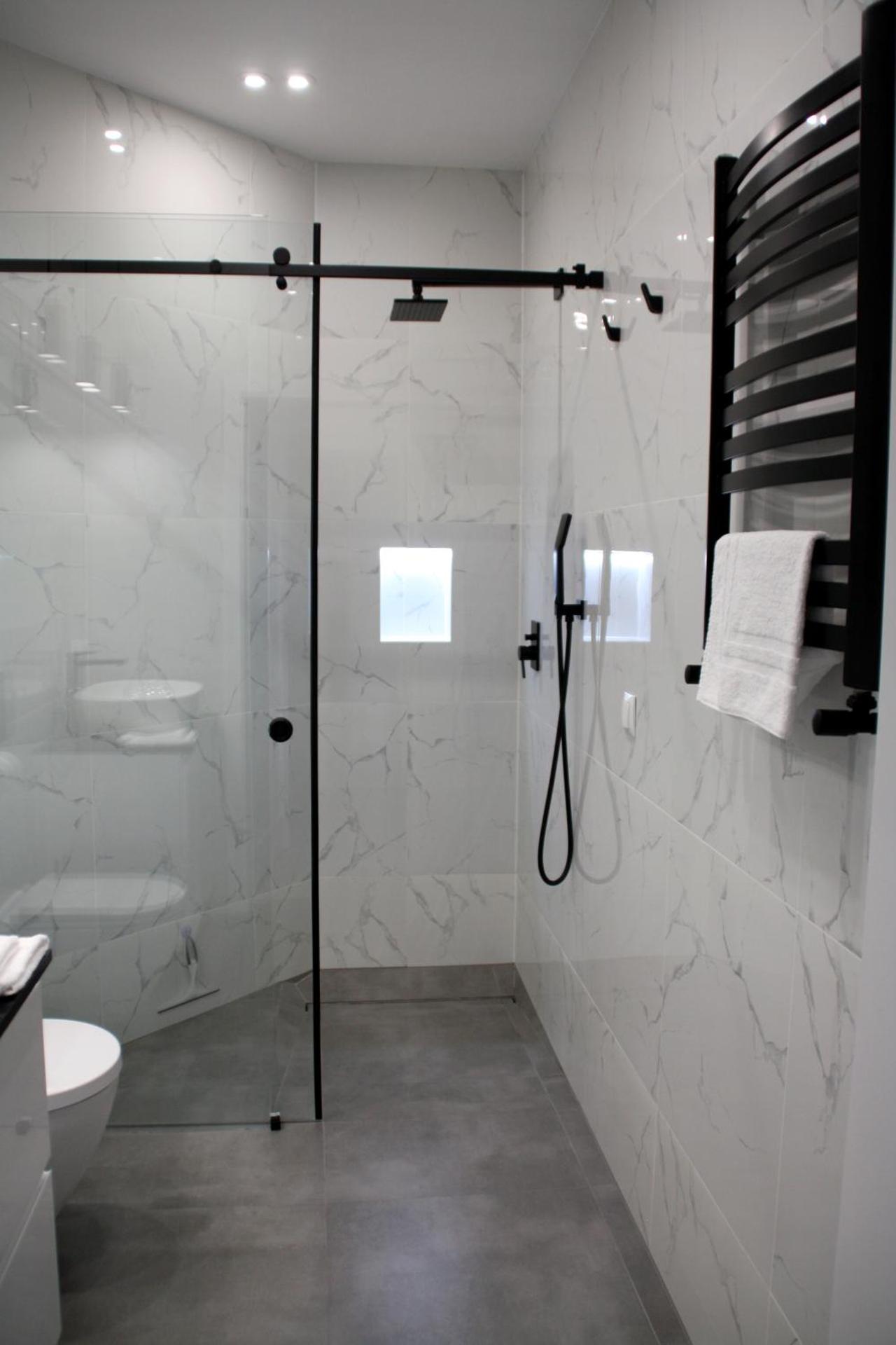 Black & White Apartament