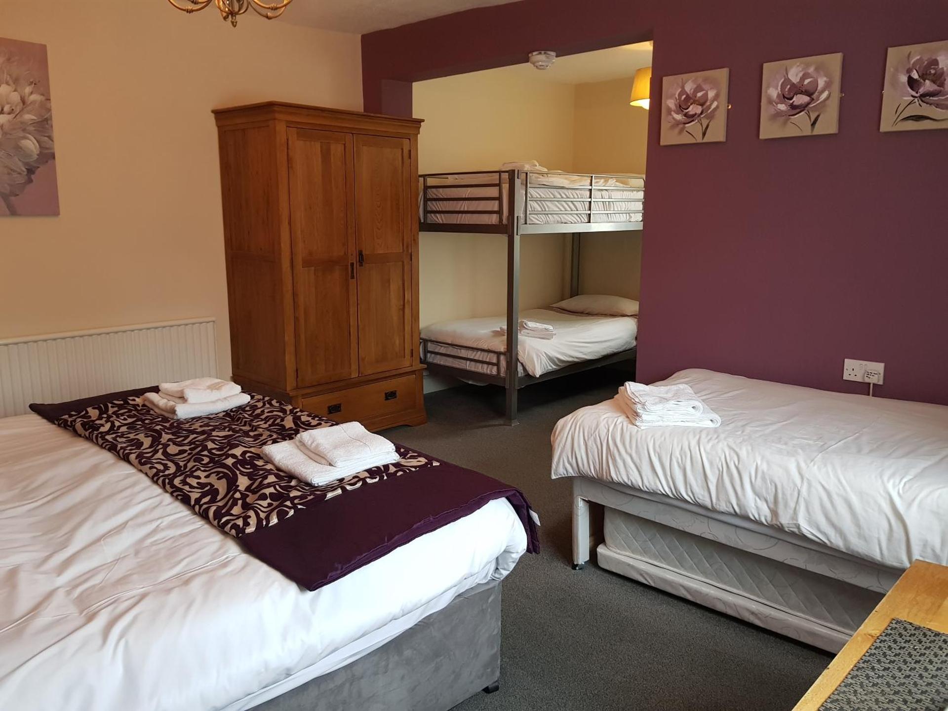 The Beacon & Railway Hotel