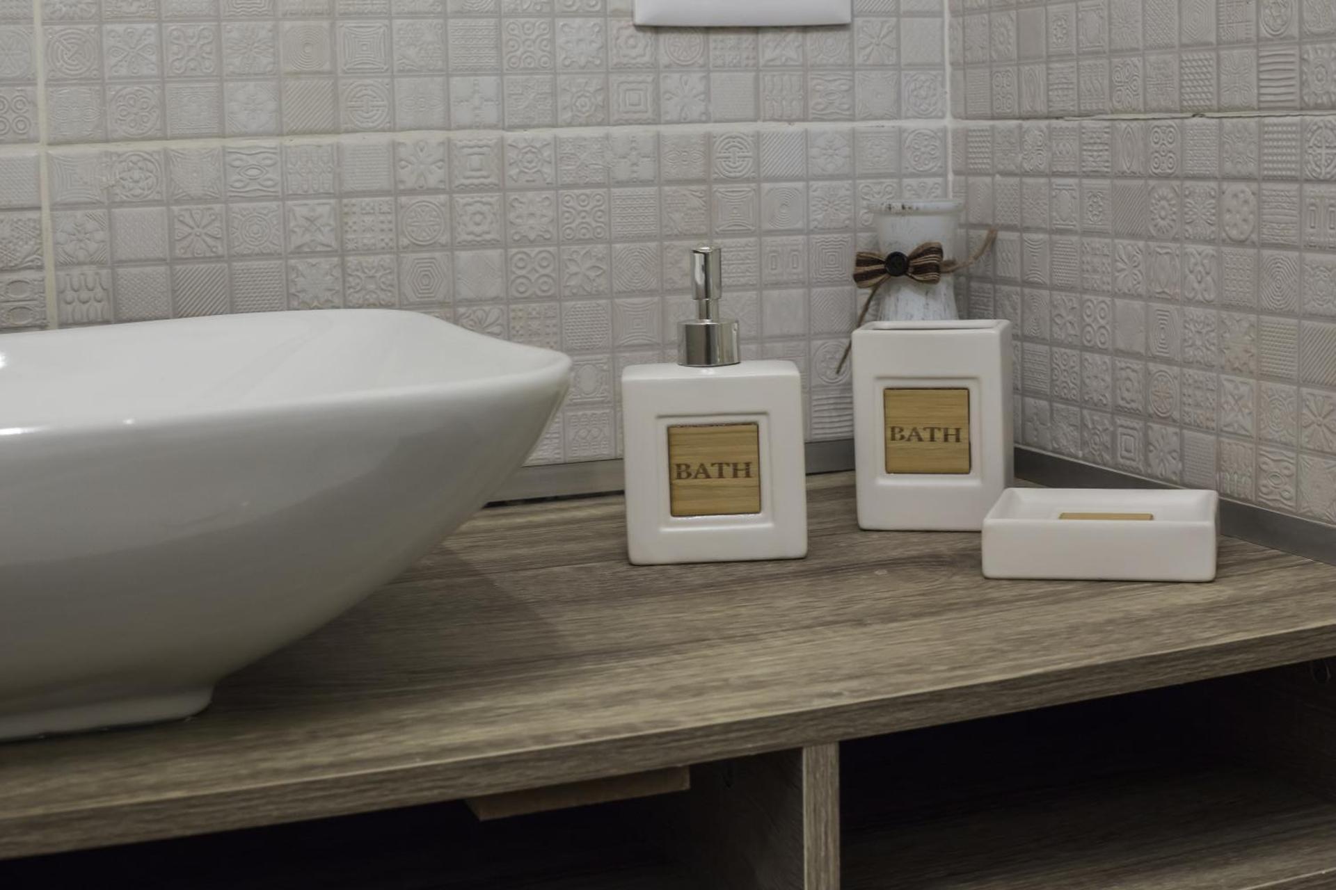 62 Steps to Petit Bonheur