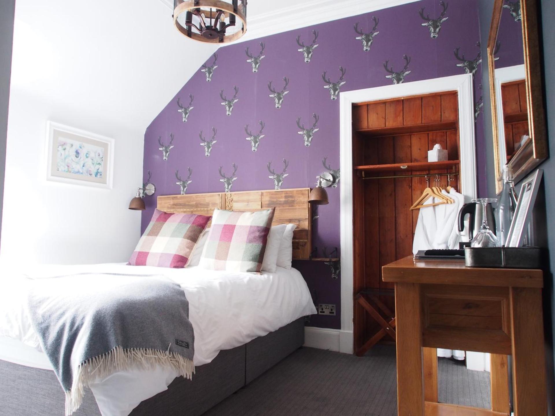 Deluxe Double Room with Shower