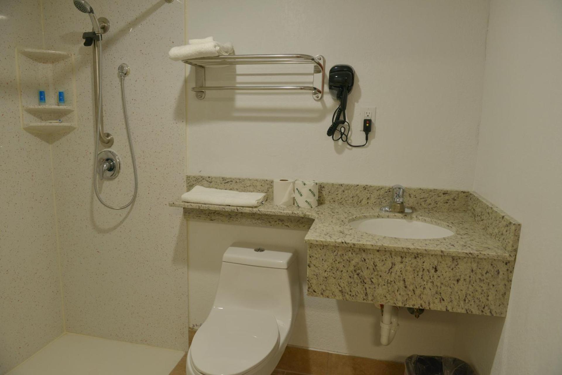 Rodeway Inn & Suites Winter Haven Chain of Lakes