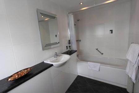 Double Room with Partial Sea View