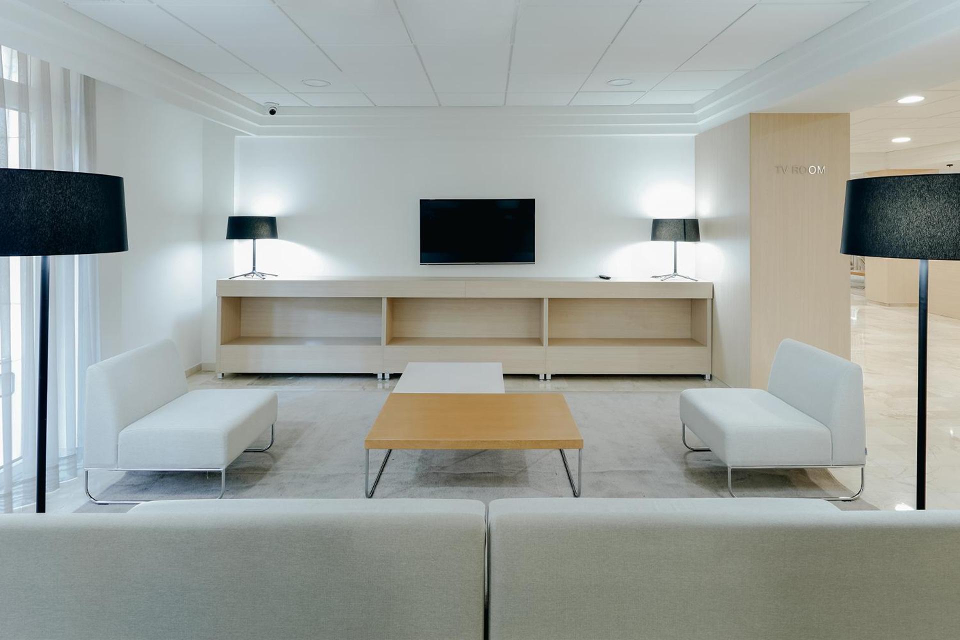 Communal lounge/ TV room