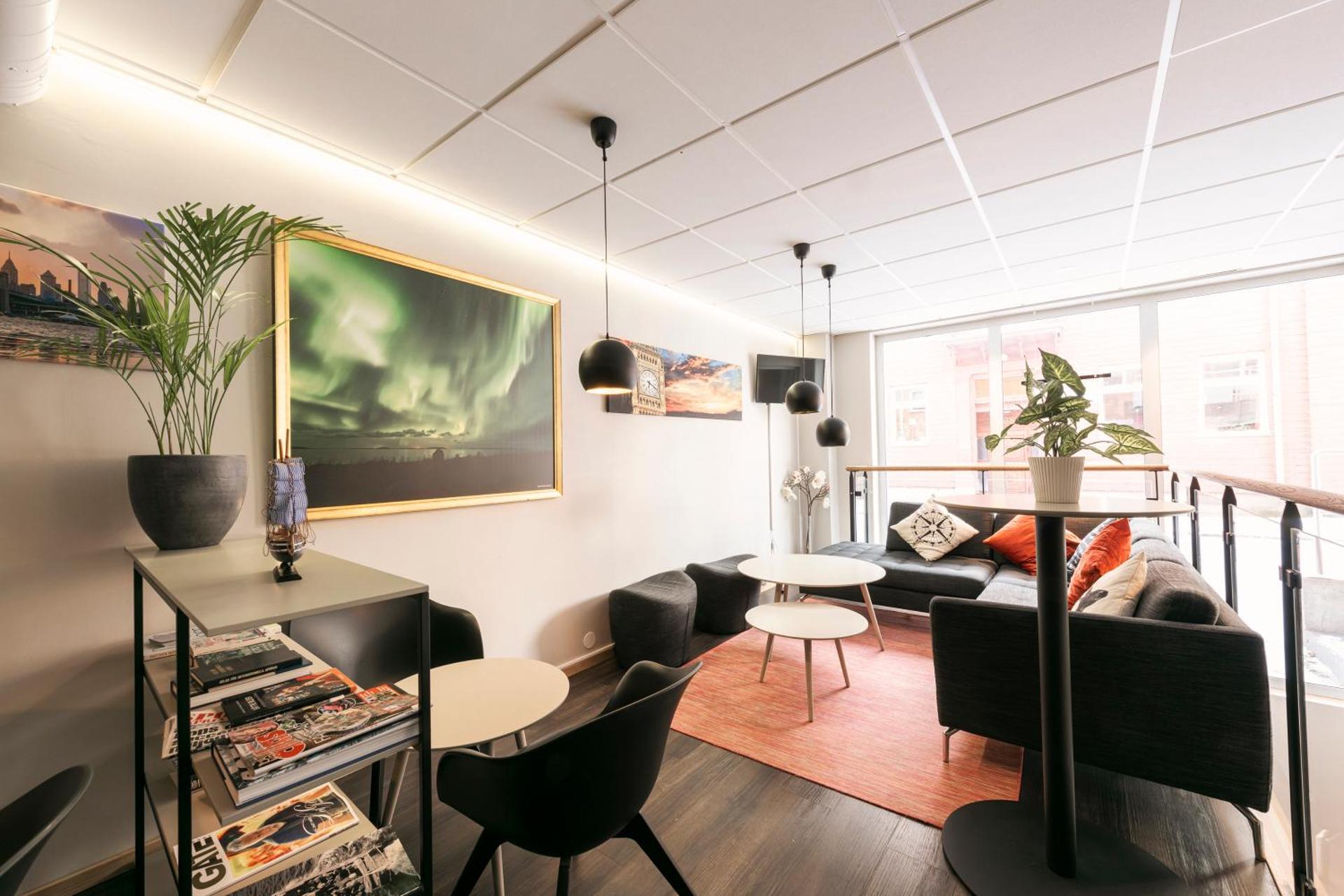 Communal lounge/ TV room