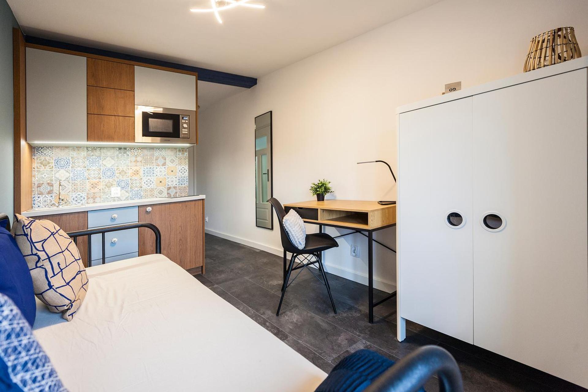 Kitchen or kitchenette