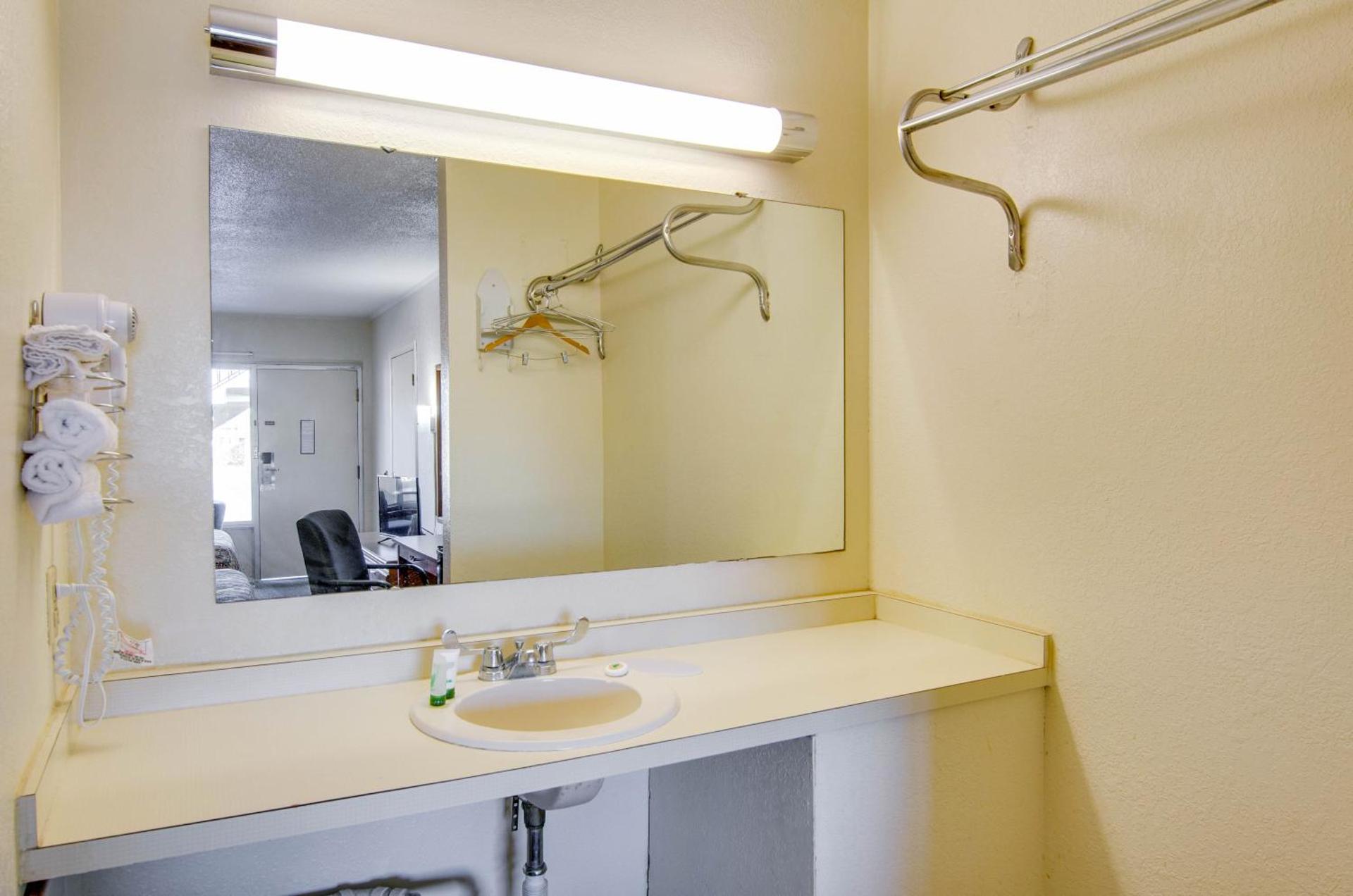 Scottish Inns Collinsville - Martinsville