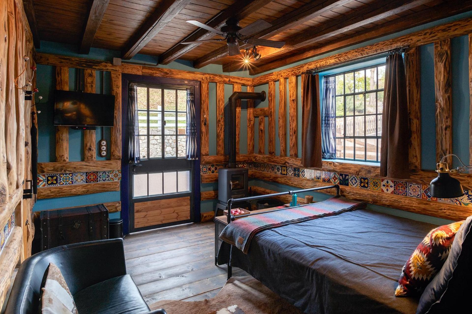 King Room with Mountain View