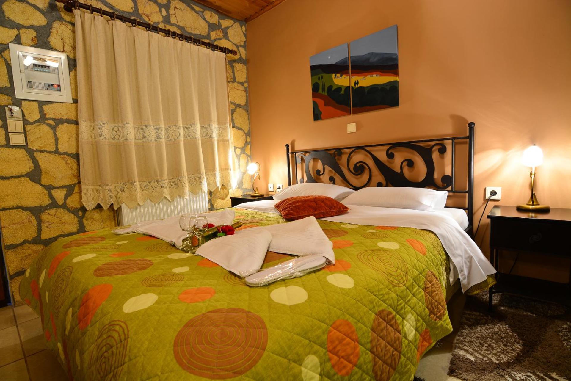 XENIOS ZEYS (ΞΕΝΙΟΣ ΖΕΥΣ)