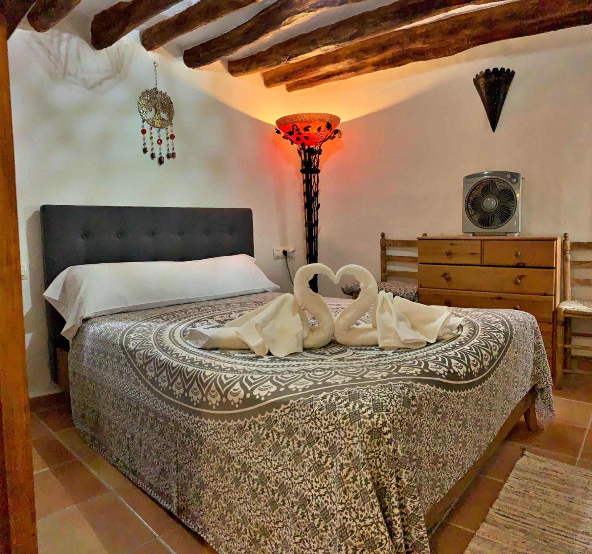 Casa Mandarina centro de Cómpeta con chimenea y terraza con vistas By AndaraHolidays