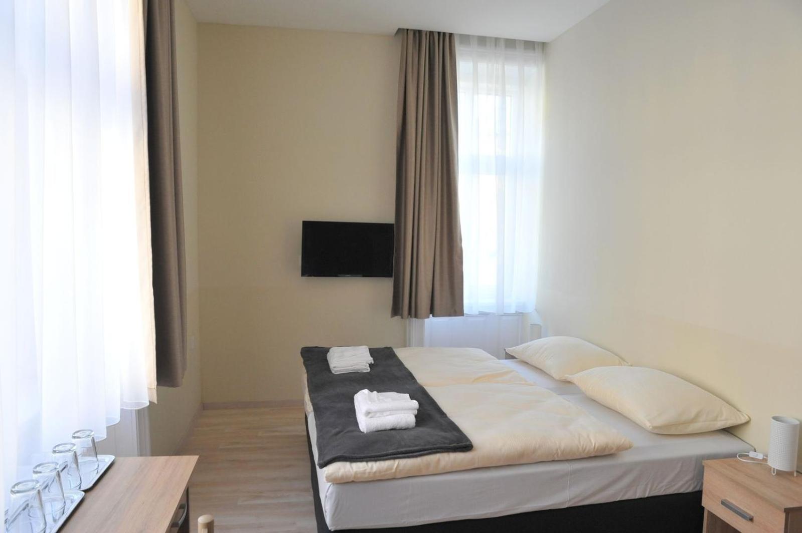 Piros Arany Panzió Kalocsa