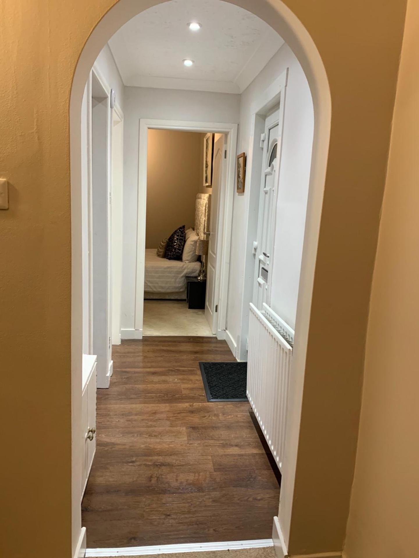 Dunfermline GF flat, 5 min walk to Train St. and High St.