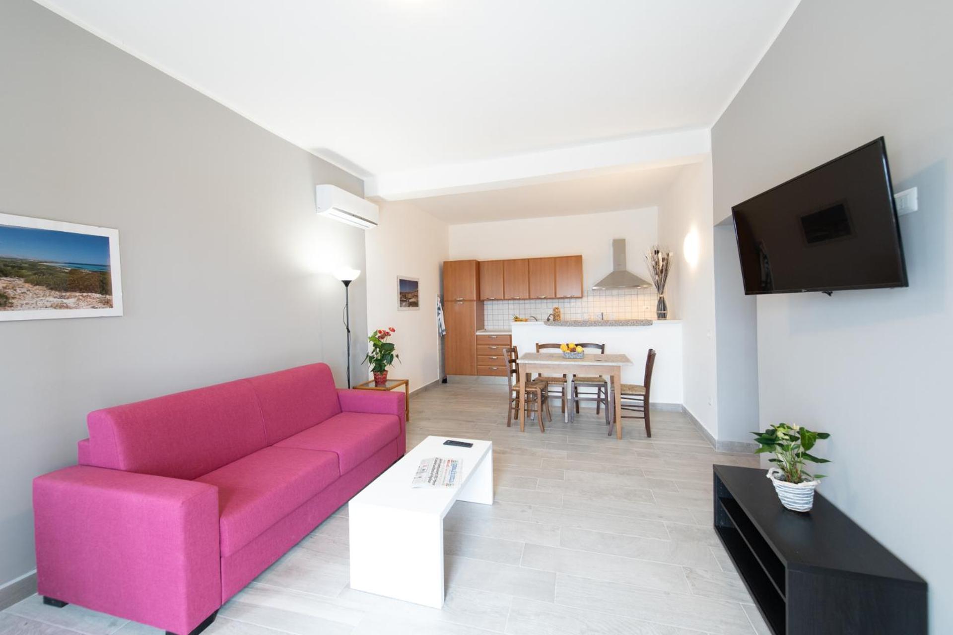 Communal lounge/ TV room