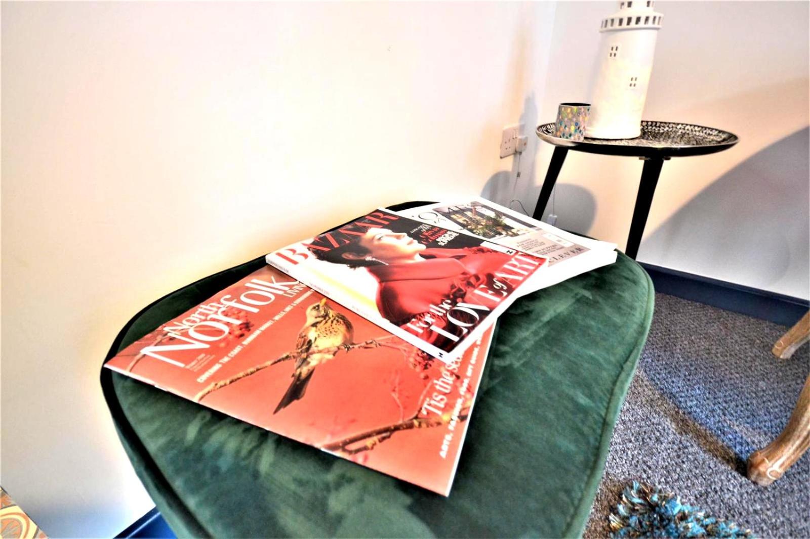 New street Luxury town house in the centre of Holt with free PARKING for one car