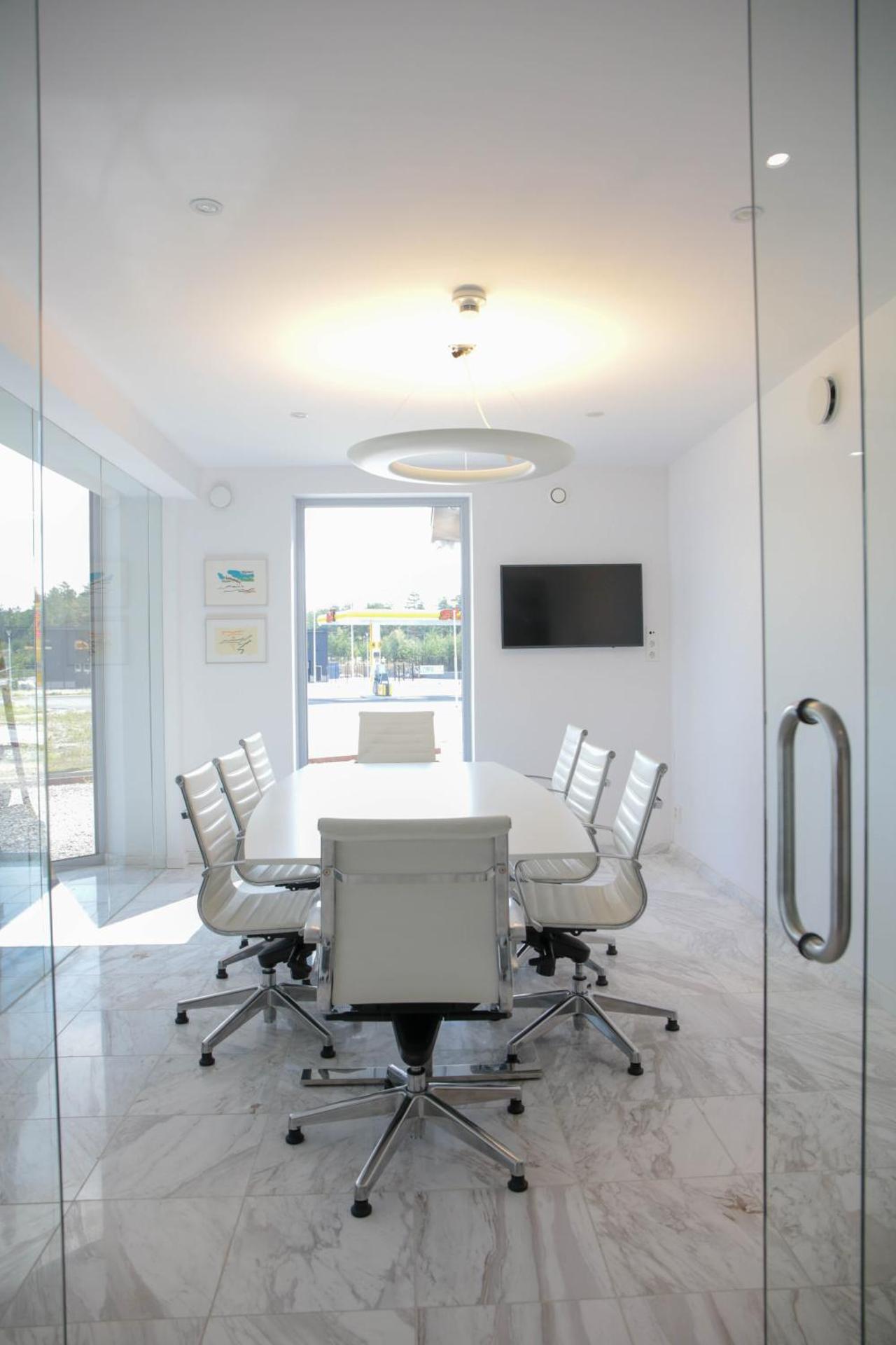 Meeting/conference room