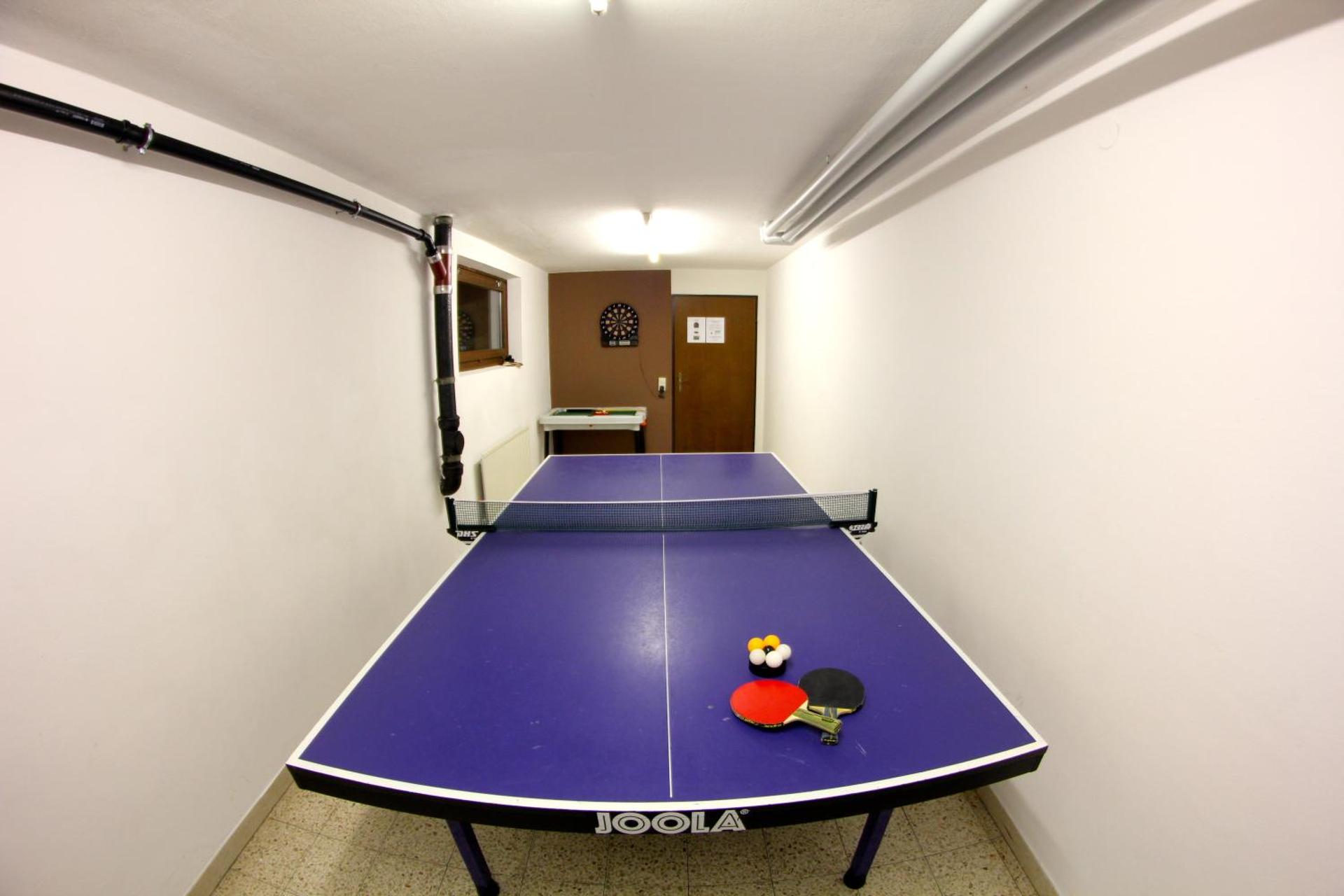 Table tennis