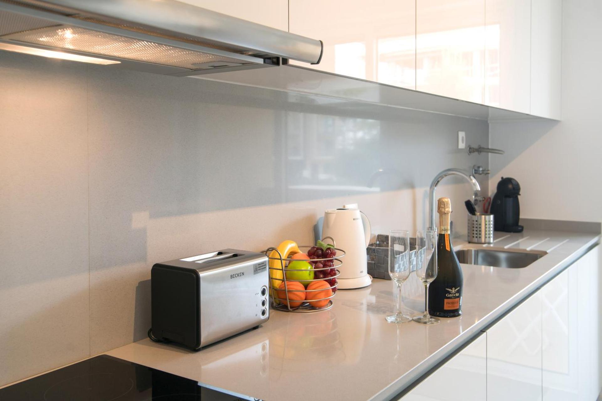 Two Bedroom Stylish Central Tavira Apartment.