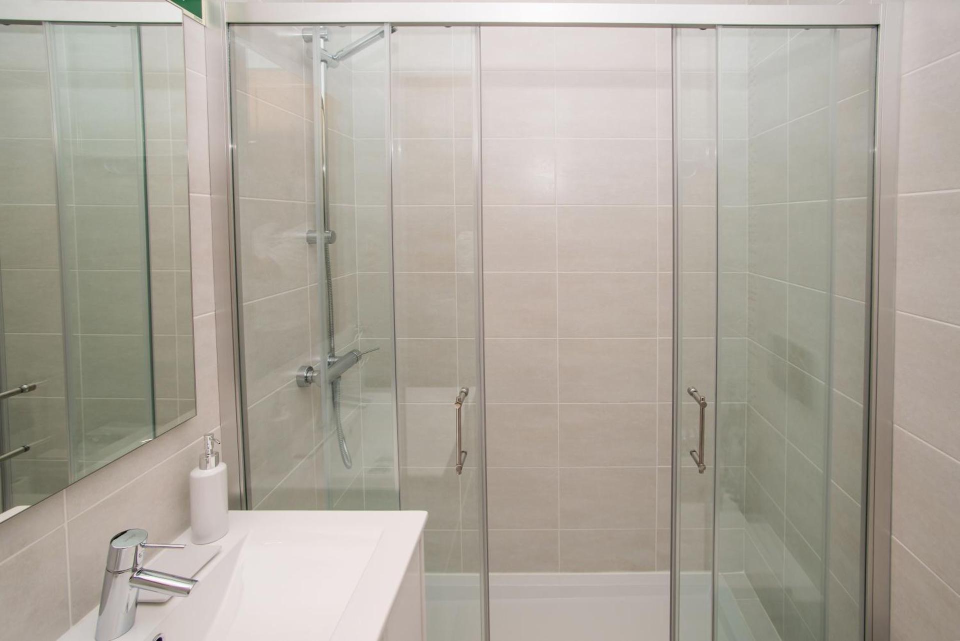 Central Modern 2 Bed Apartment Armacao De Pera