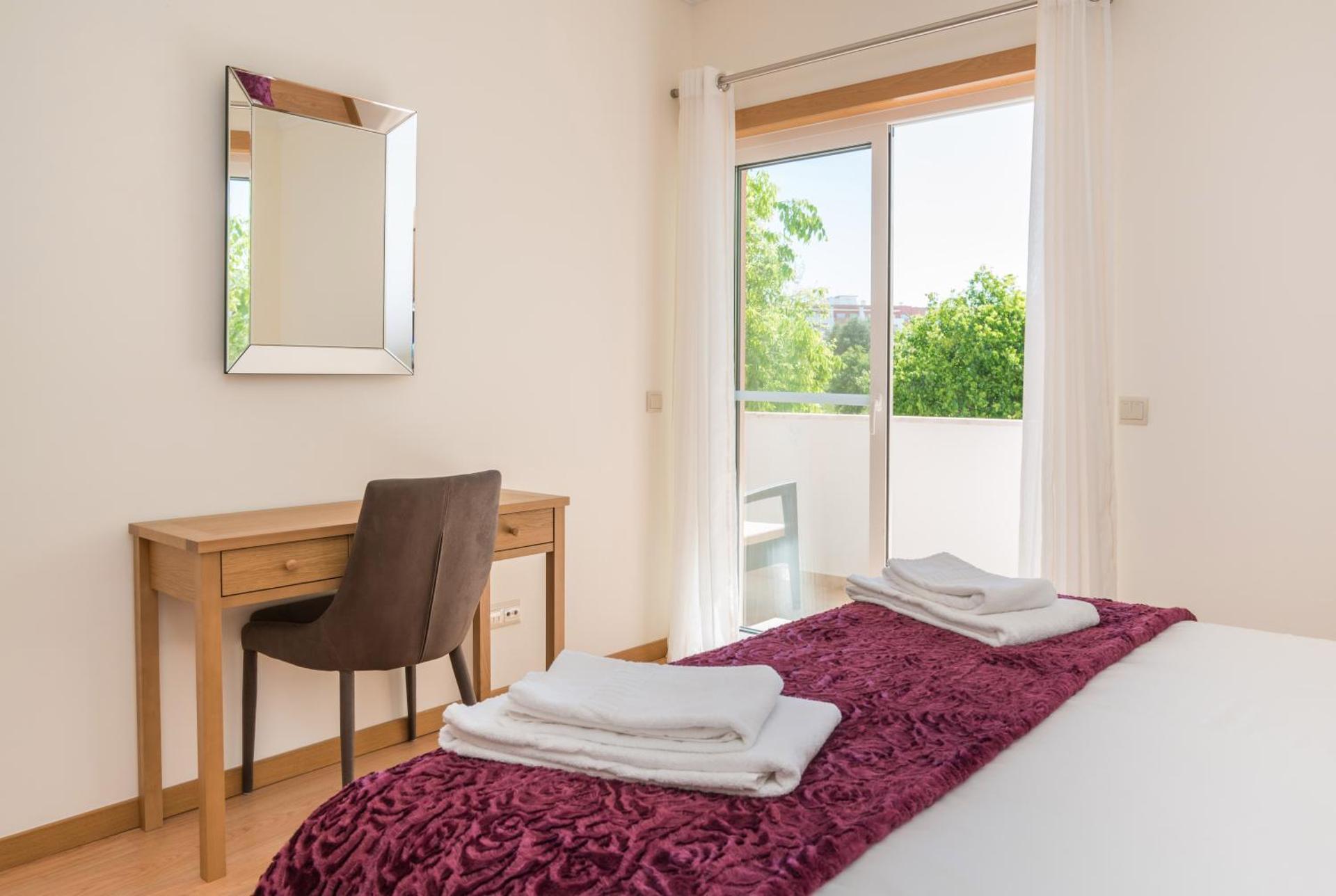 Central Modern 2 Bed Apartment Armacao De Pera