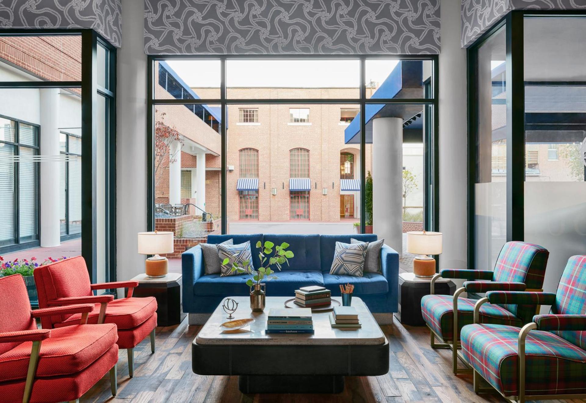 Communal lounge/ TV room