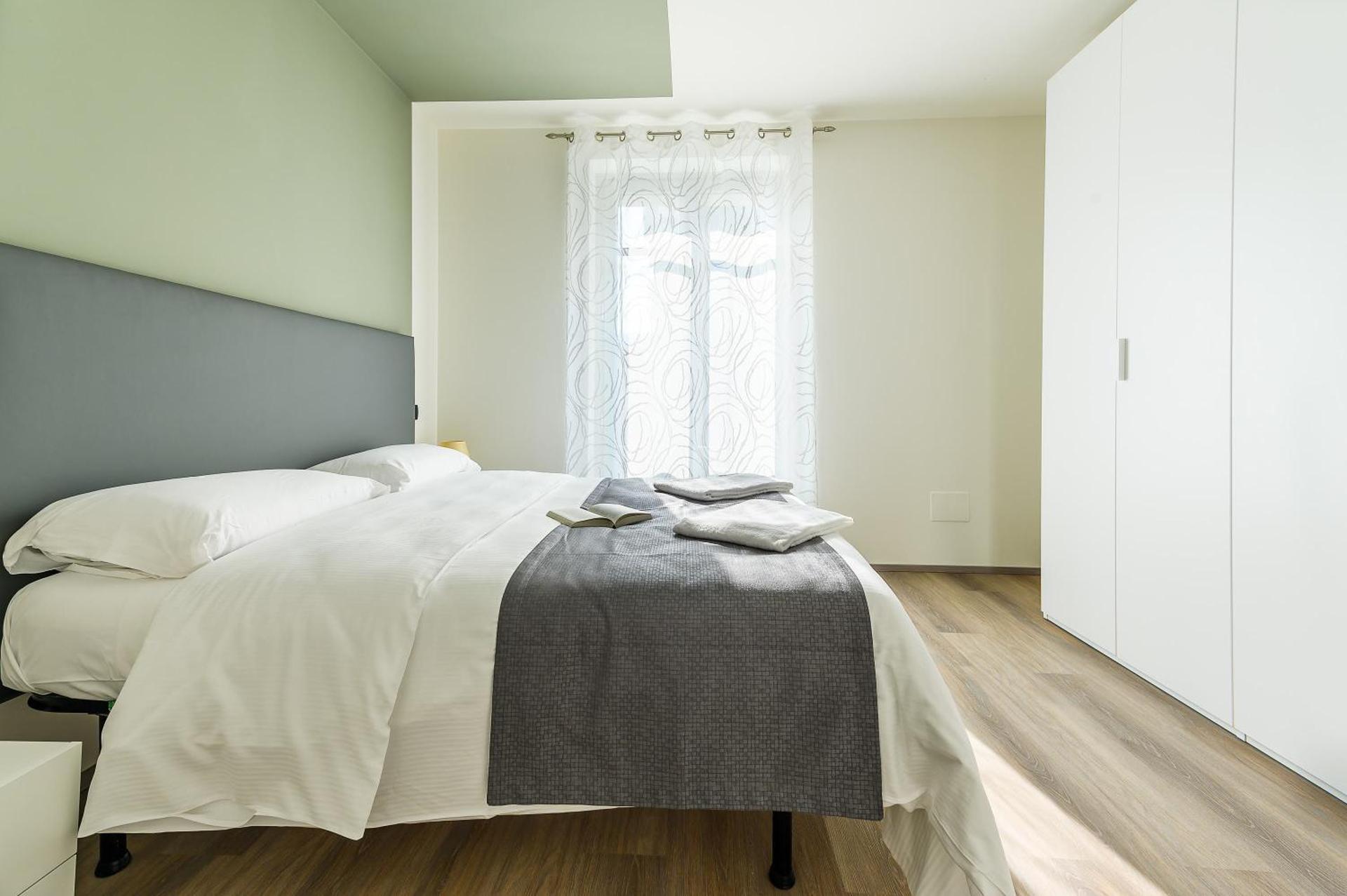 Hotel & Apartments " Perpoin "