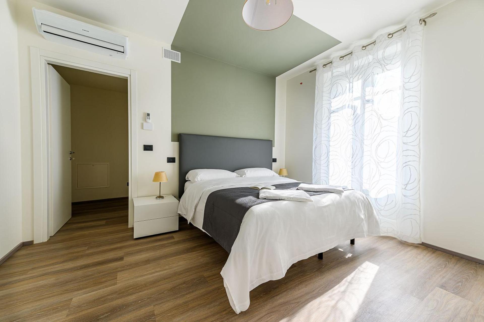 Hotel & Apartments " Perpoin "