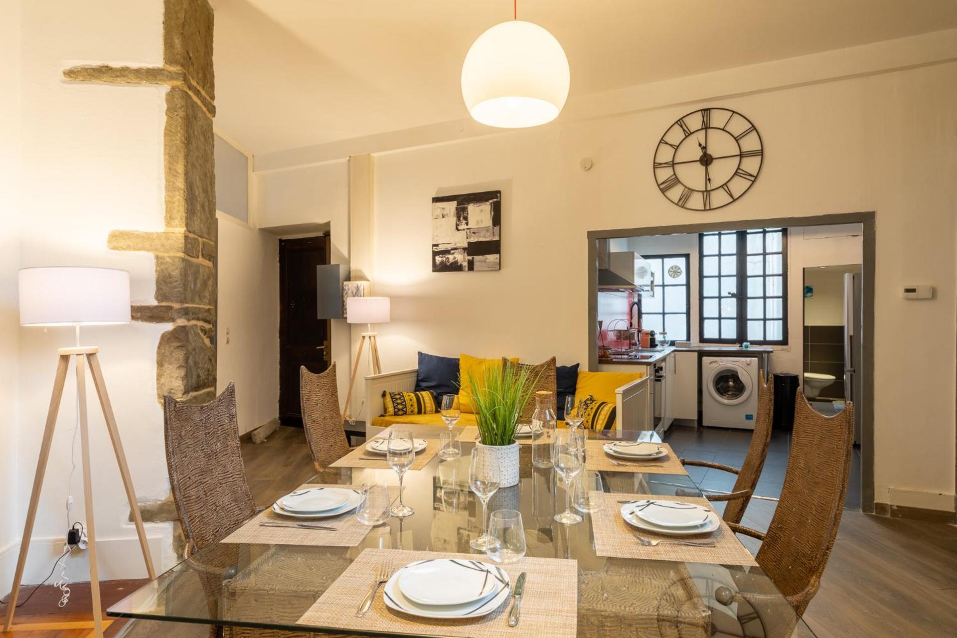 Le Contemporain, Hyper-centre, 8 pers