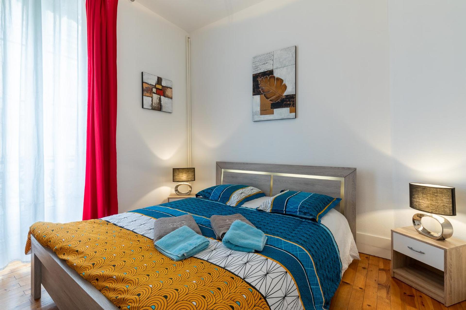 Le Contemporain, Hyper-centre, 8 pers