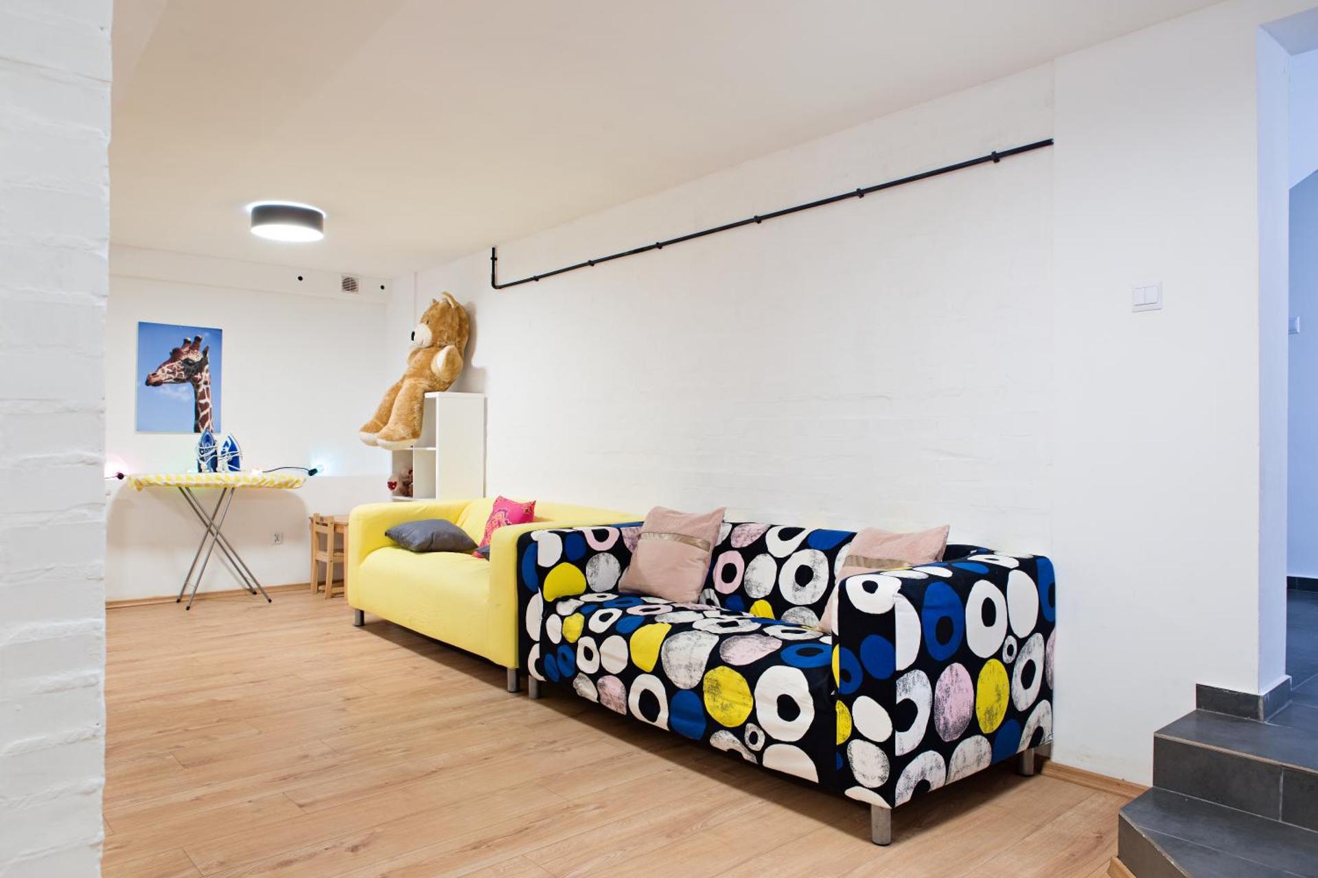 Communal lounge/ TV room