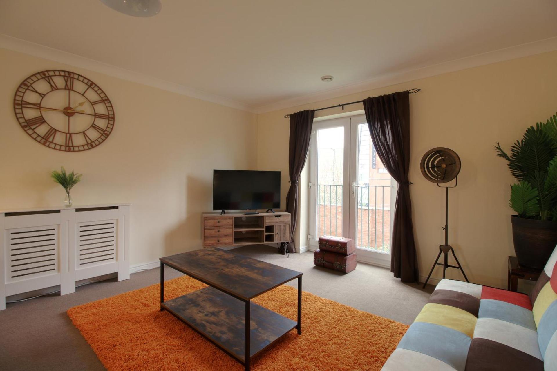 Sunnydale Serviced Apartments - Central Wakefield, spacious apartment