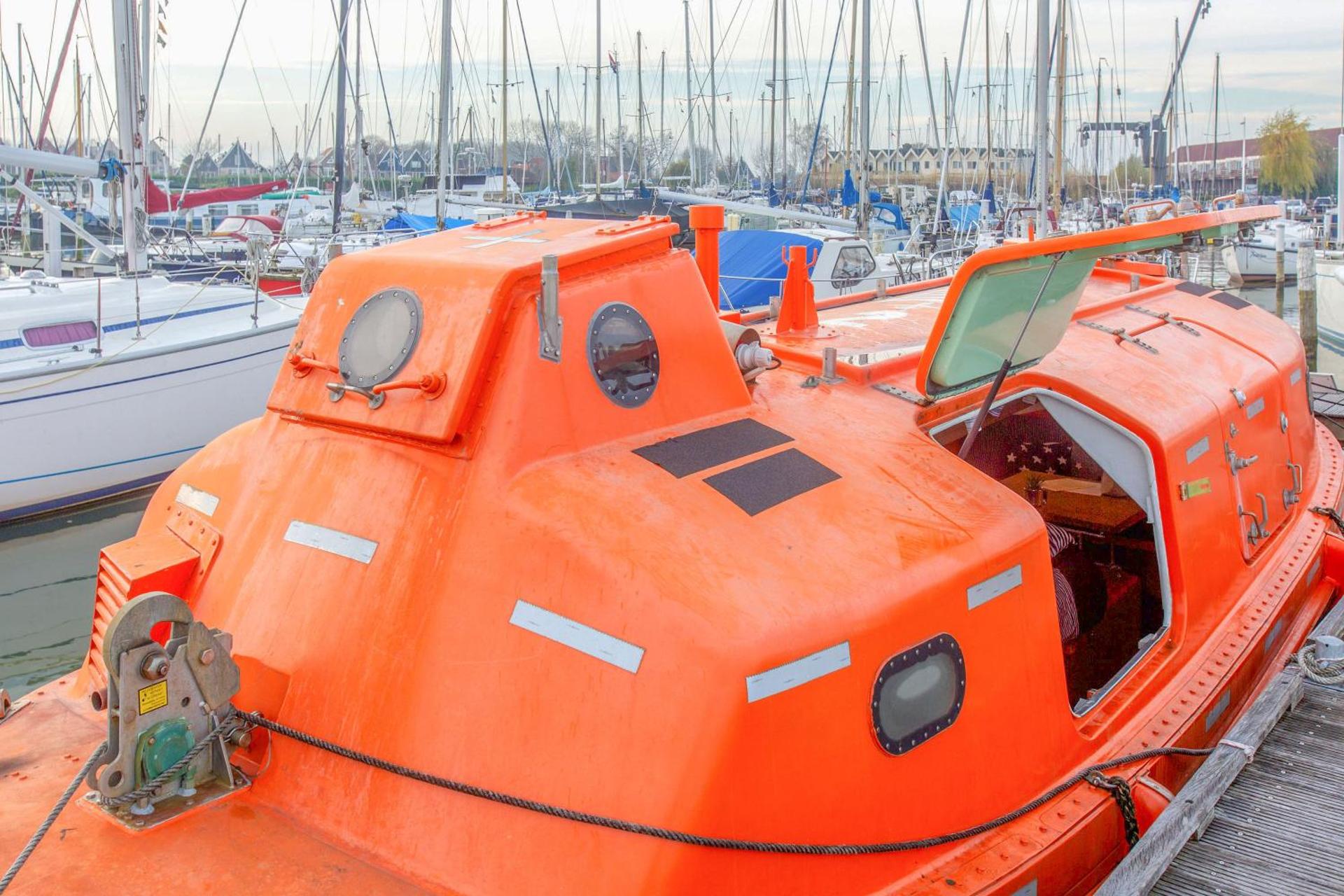 PolarStern - unique boatstay!