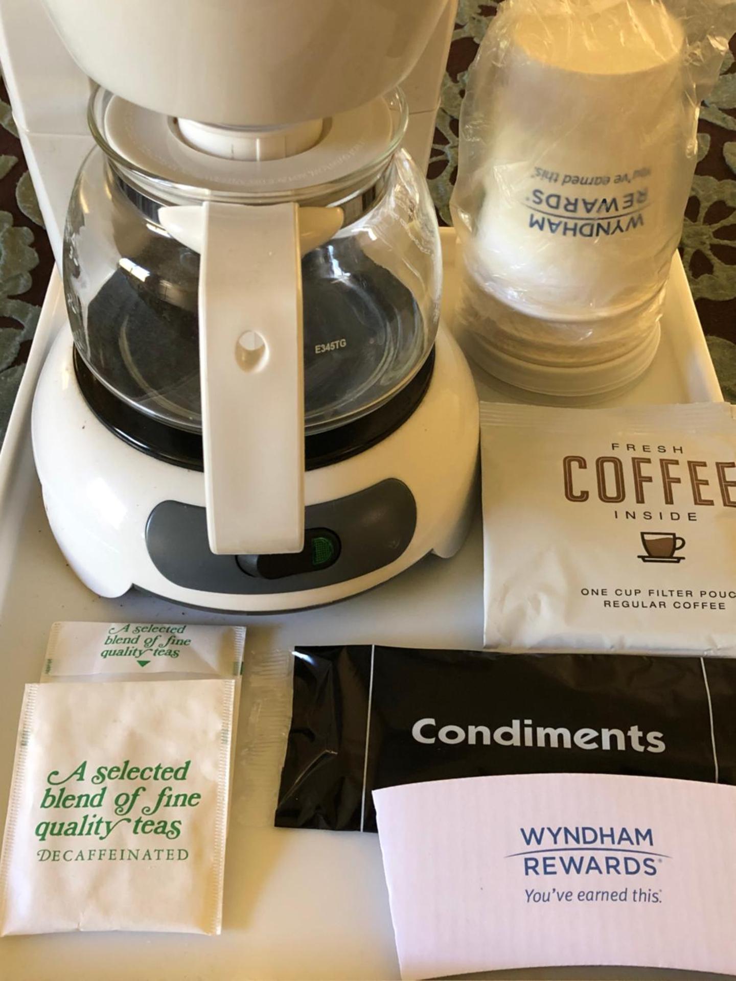 Queen Room with Recliner - Non-Smoking