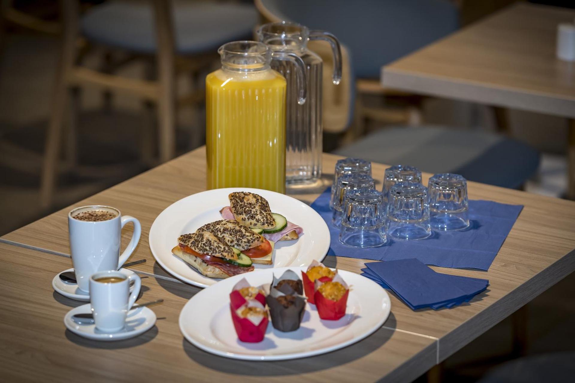 Meeting/conference room