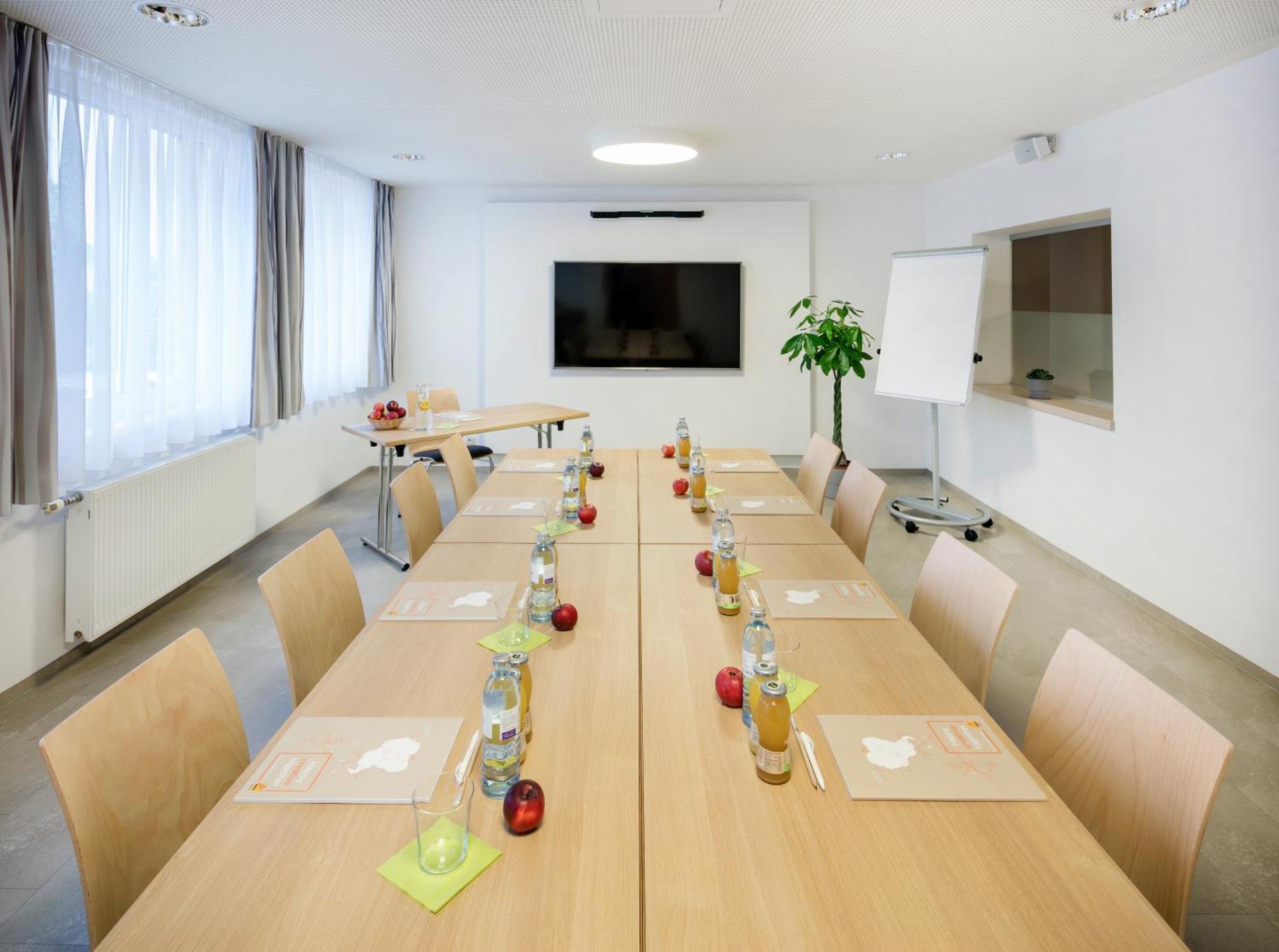 Meeting/conference room