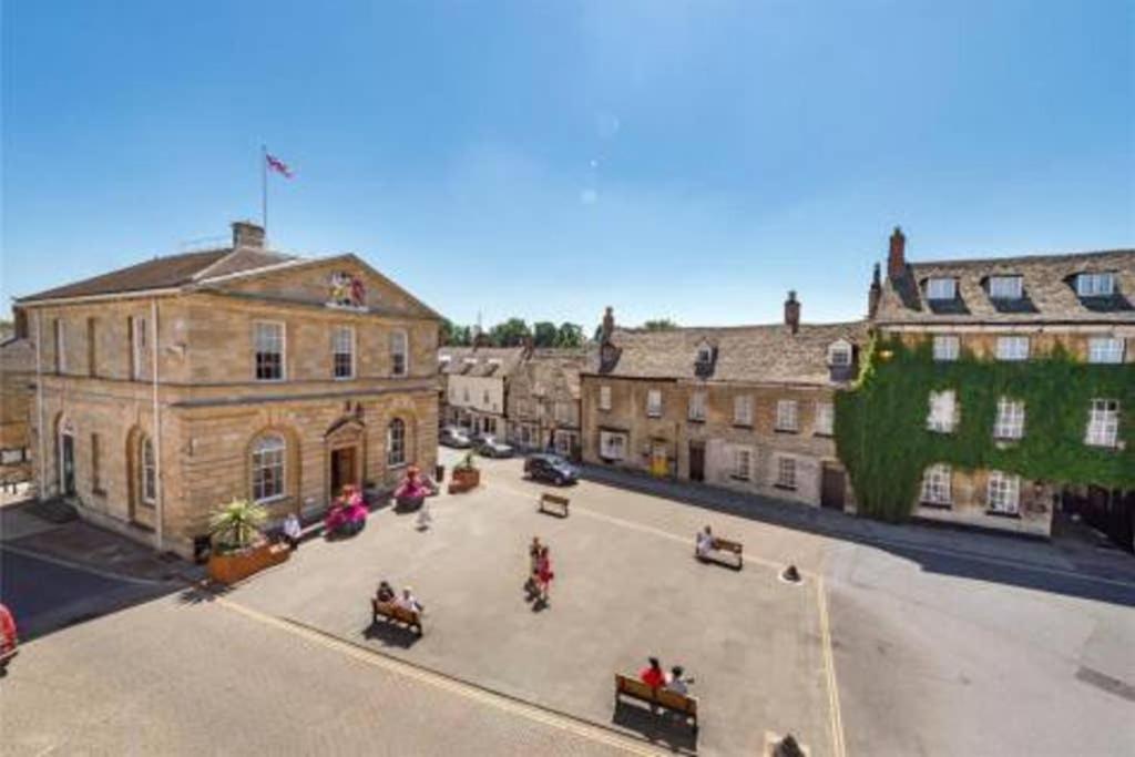 Oxfordshire Living - The Churchill Apartment - Woodstock