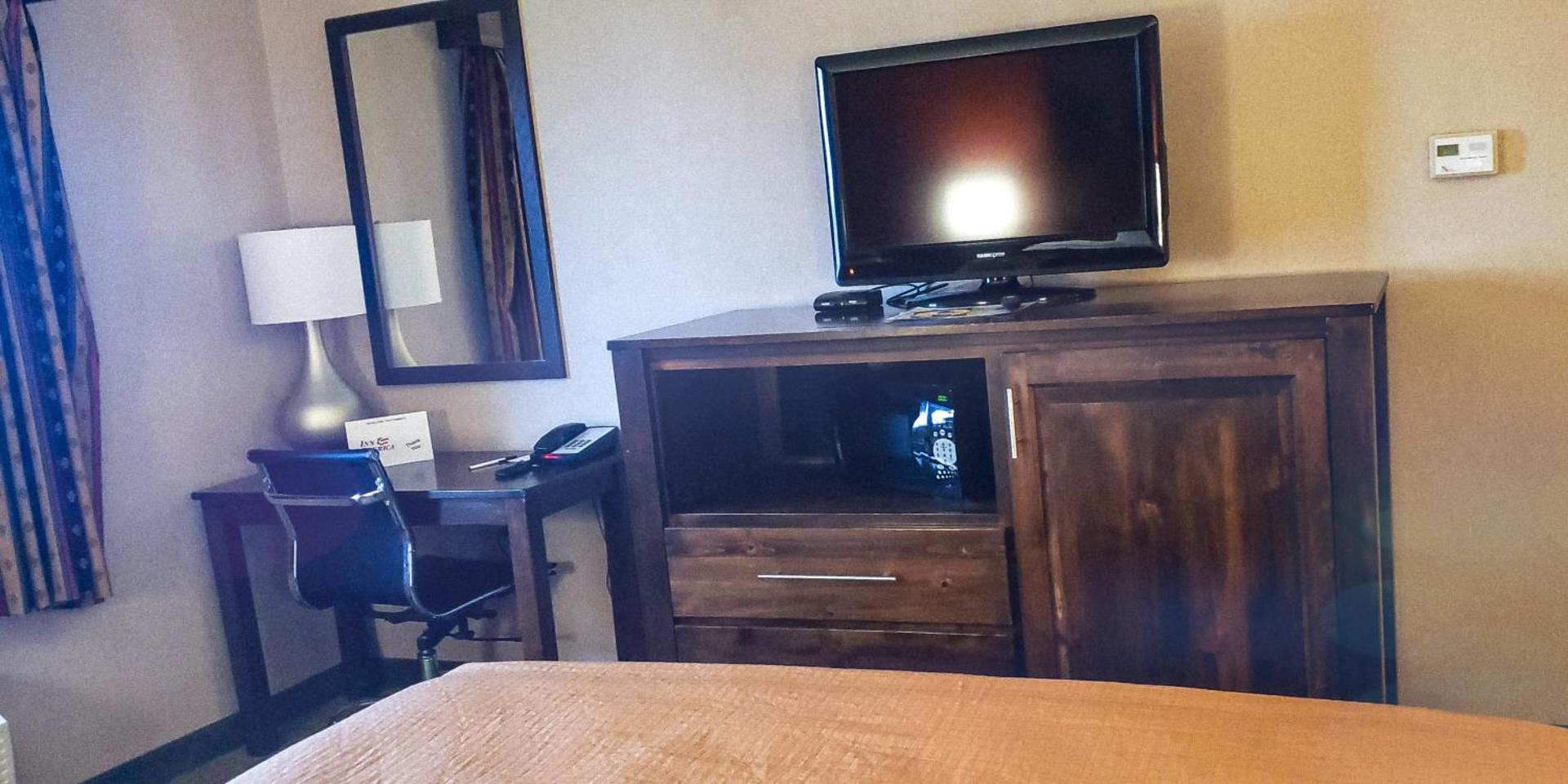 Queen Room - Disability Access/Non-Smoking