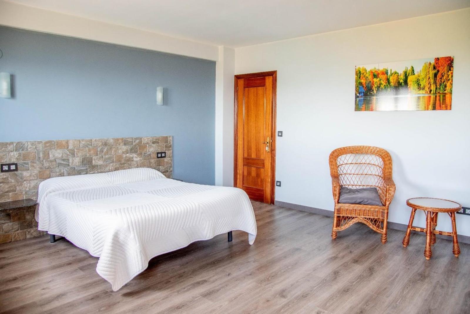 Double or Twin Room with Sea View