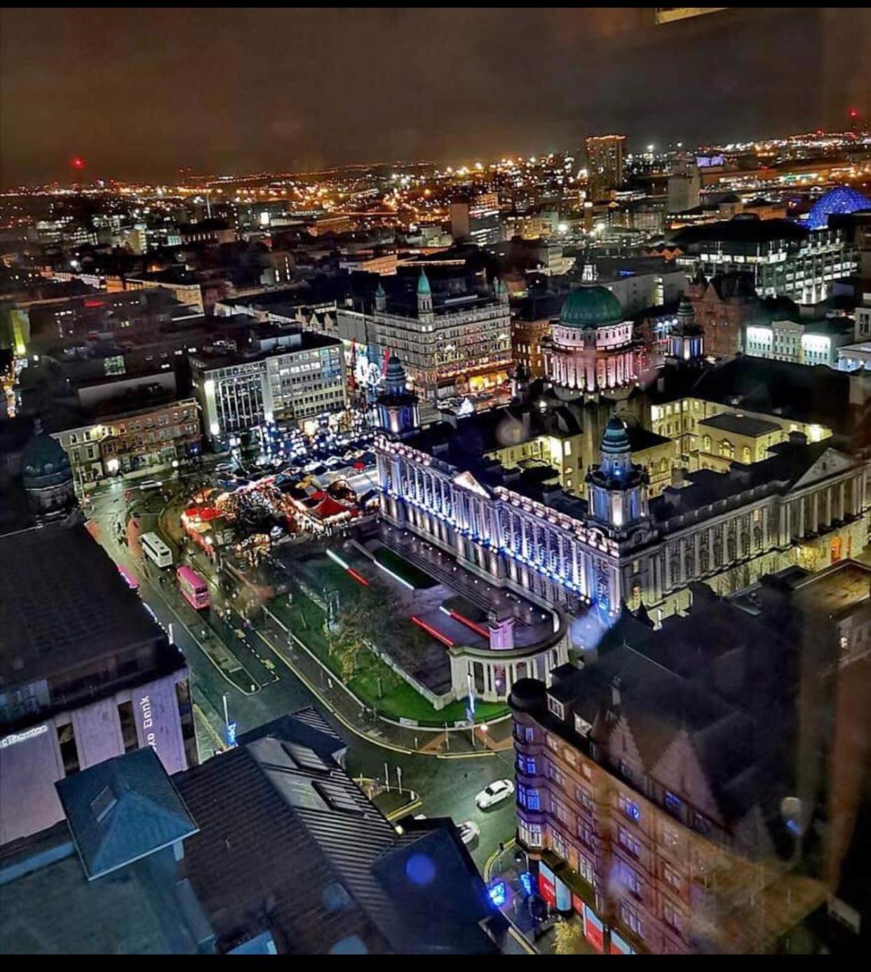 PondeROSEa Cottage Free Gated Parking M1 & City location, wood stove