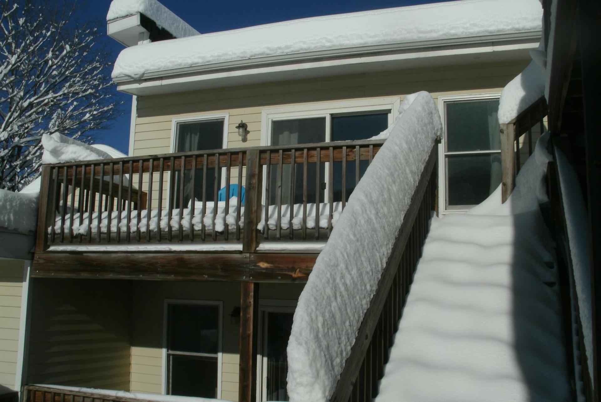 Townhouse W Private Deck & Mt View